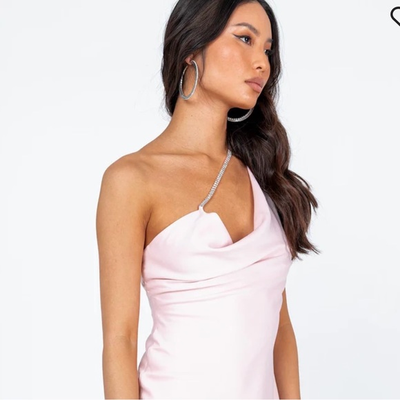 Princess Polly Blush Satin Dress With Rhinestone Strap Size 2 Never Worn - Picture 3 of 4